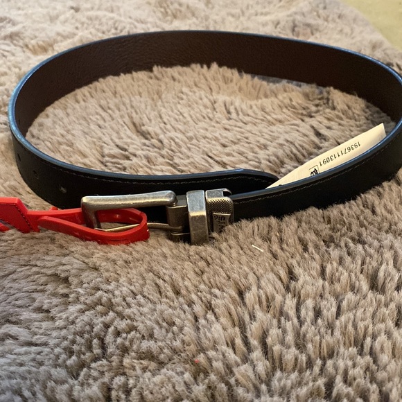NWT Levi’s black/brown size small belt 22-24” - Picture 1 of 5